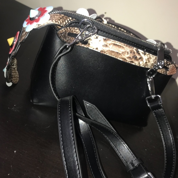 Shoulder Bag - Picture 3 of 3